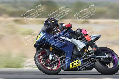 media/Nov-01-2025-CVMA (Sat) [[fc0f7531b8]]/Race 7-Formula Twins-Formula 40 UL/